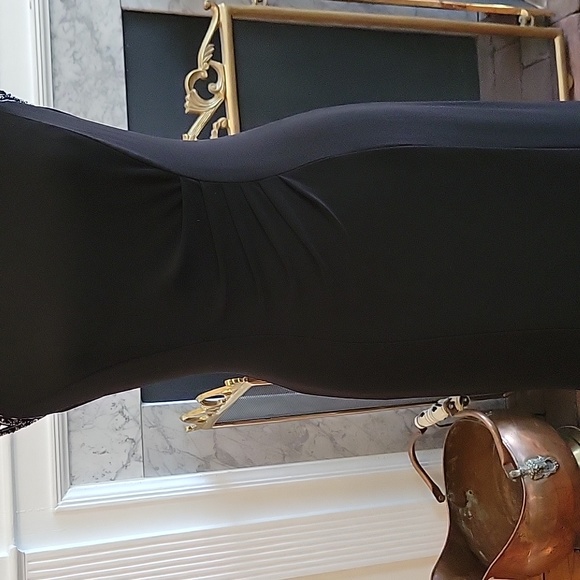 Patra Gown - Picture 3 of 10